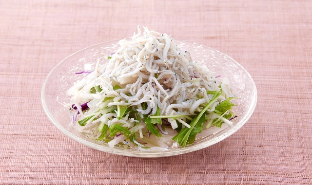 おすすめのサラダは「大根サラダ」