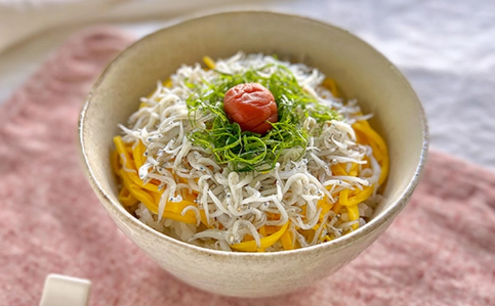 「焼あご風味」でしらす丼